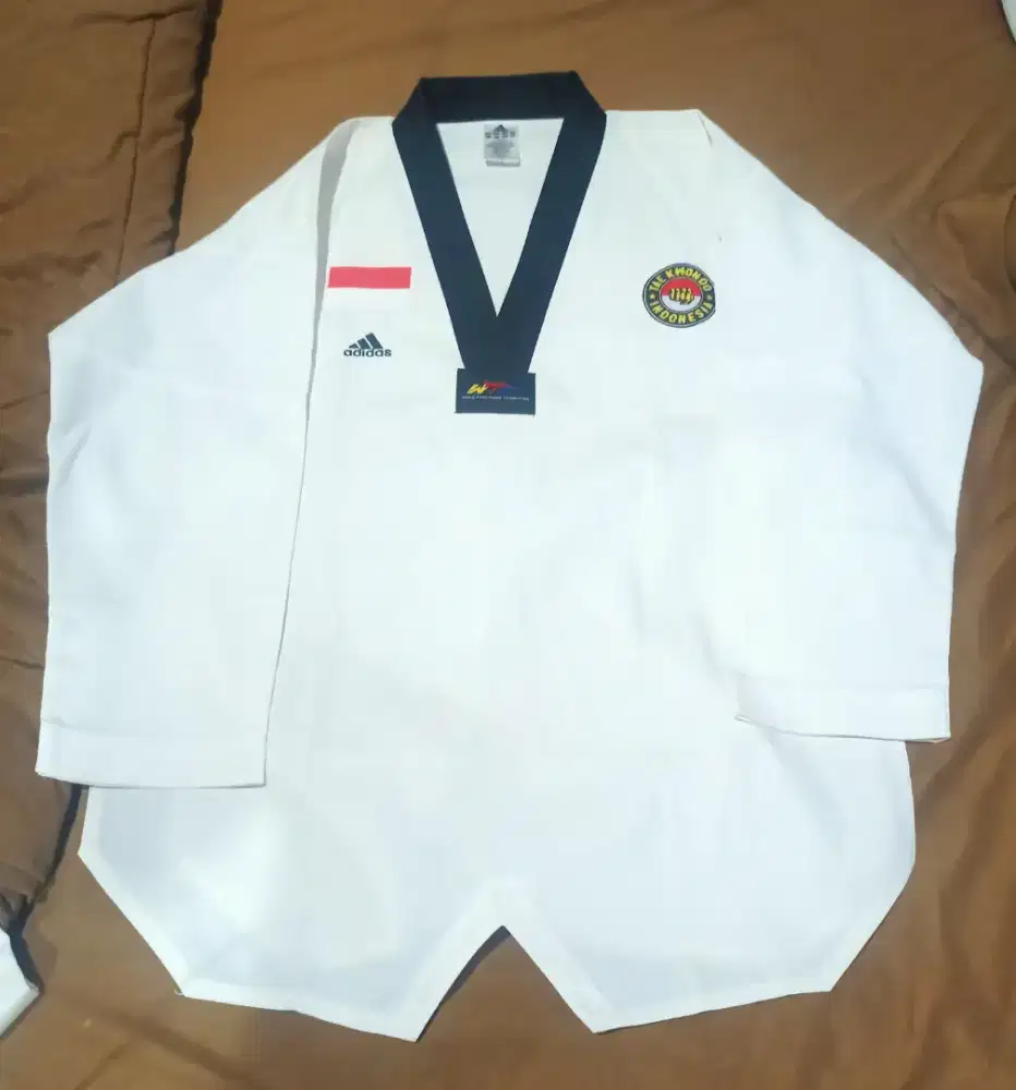 Dobok Taekwondo Adidas Adichamp