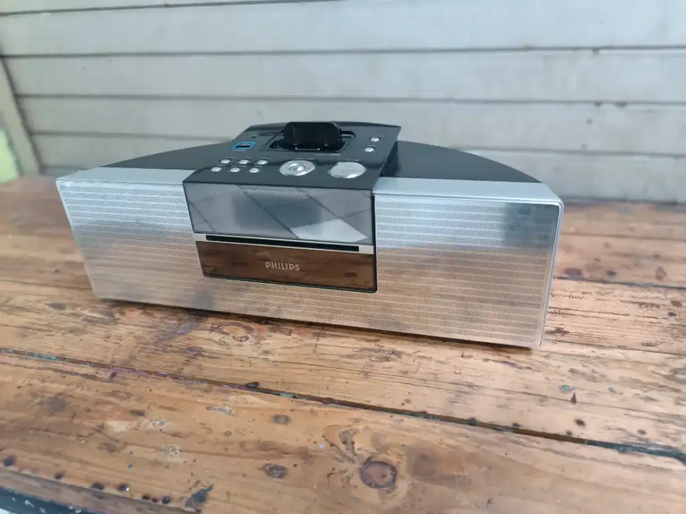 Philips portable music player model retro