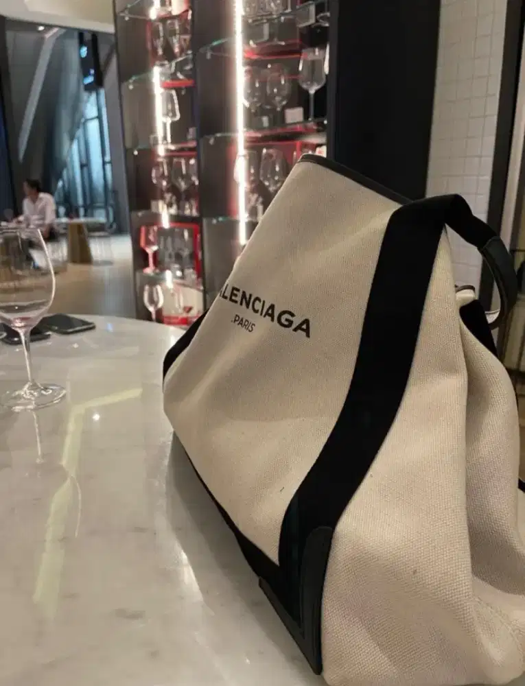 Balenciaga tote bag ex singapore