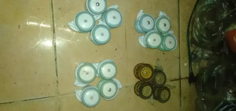 Slhkn plh slh 1 paket ada 4 roda khusus kursi jln ank balita hrg murah