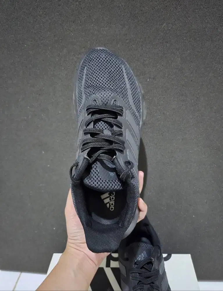 Sepatu Adidas Tubular