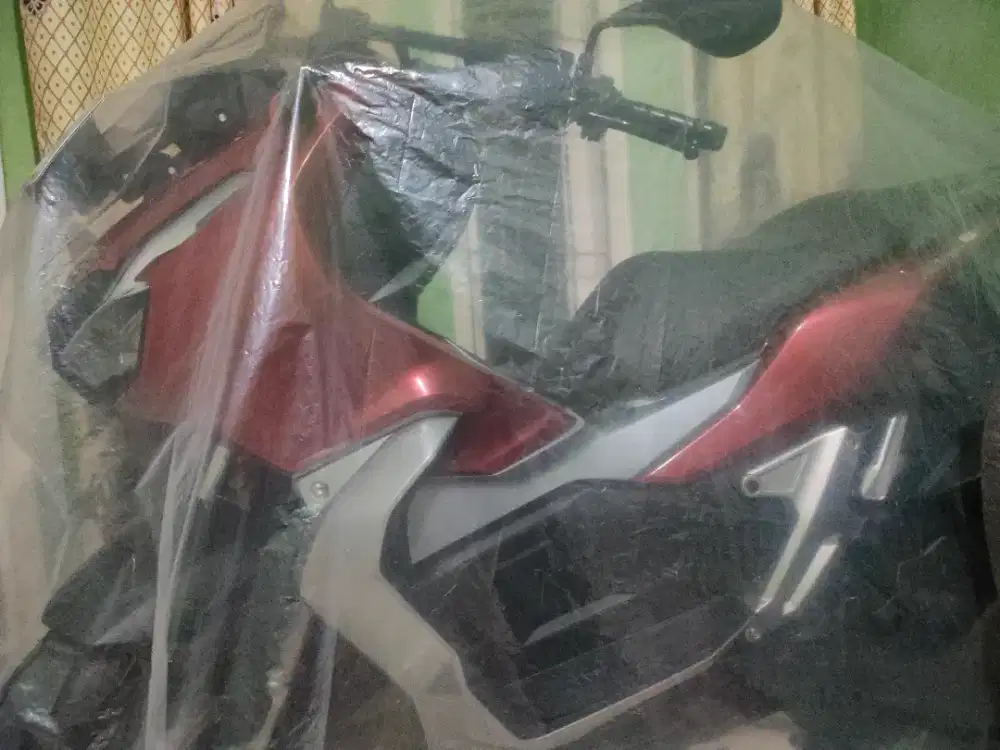 Honda adv 150 low km