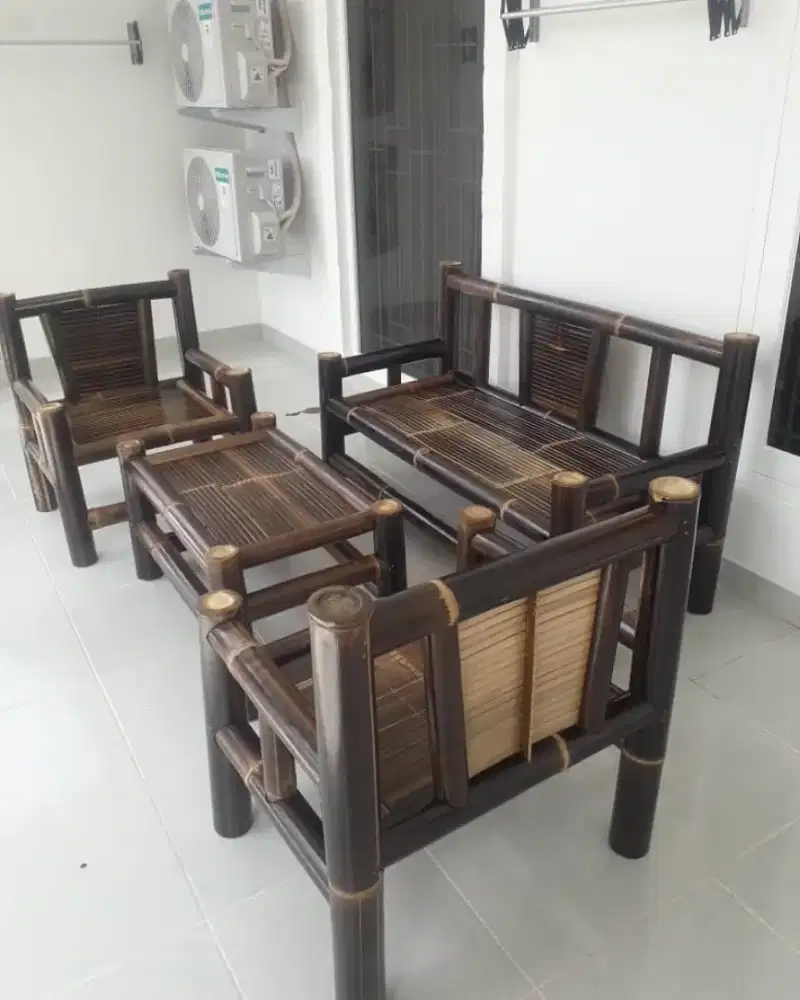 Kursi Bambu set isi 4 .
Free Ongkir
Bayar ditempat/COD