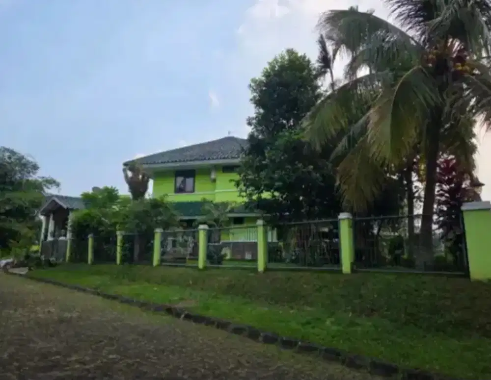 Rumah Danau Bogor Raya Lakeside