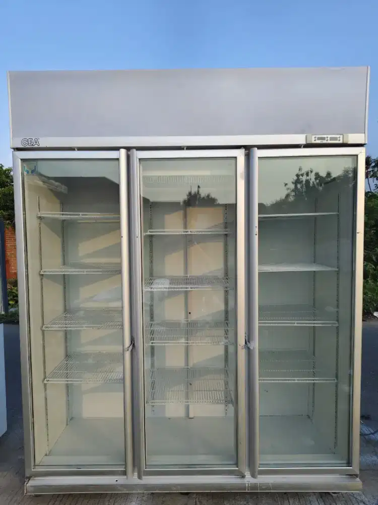 Chiler showcase 3 pintu second bergaransi