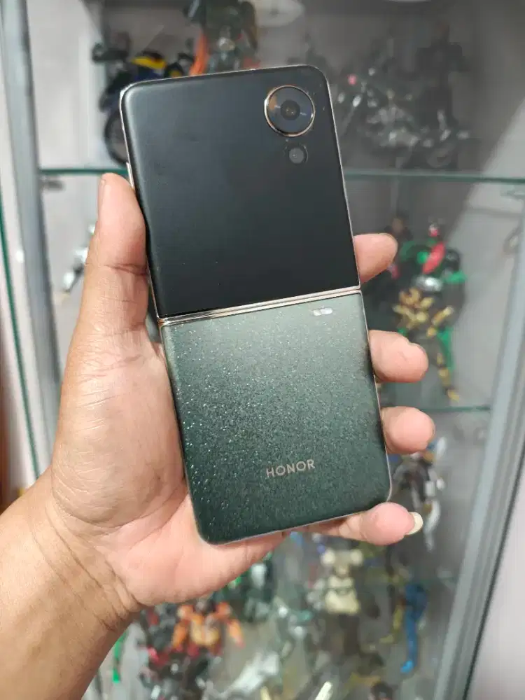 Honor magic v flip prof jimmy choo limited edition