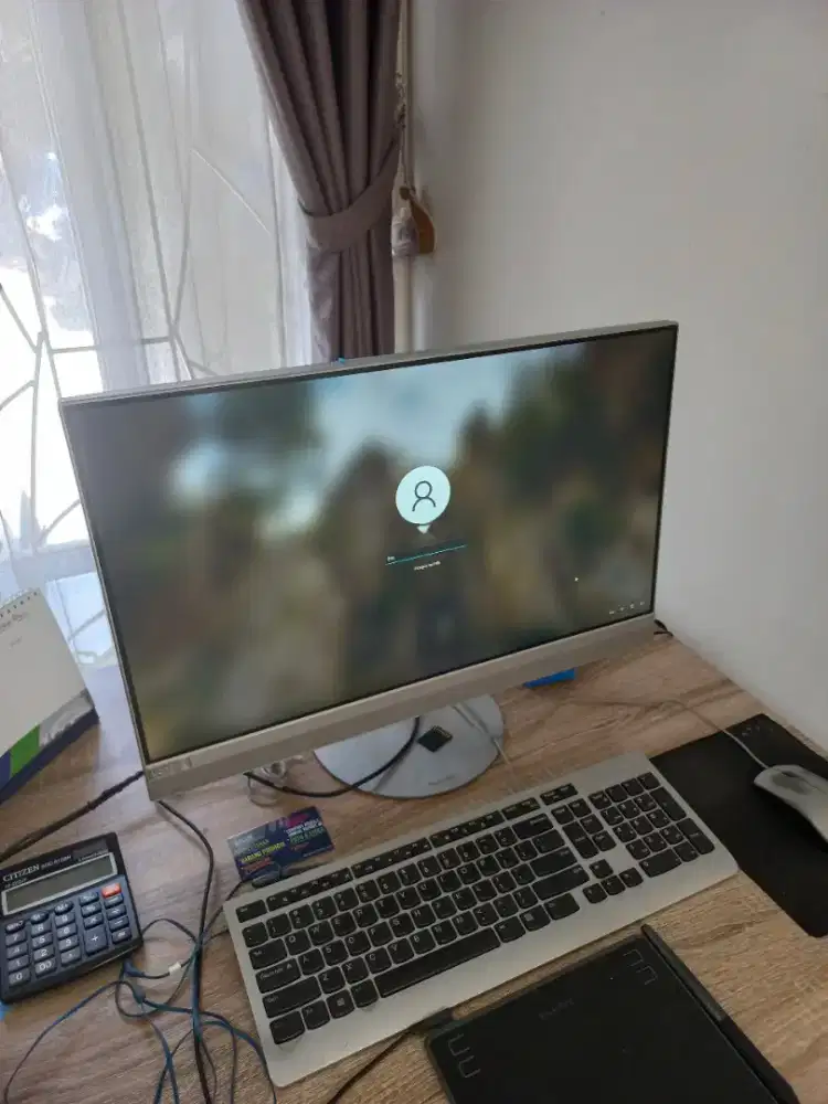 Dijual Lenovo AIO 520-24ICB FODJOOOWID second