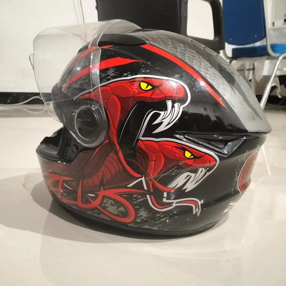 ZEUS ZS 811C Red Glossy