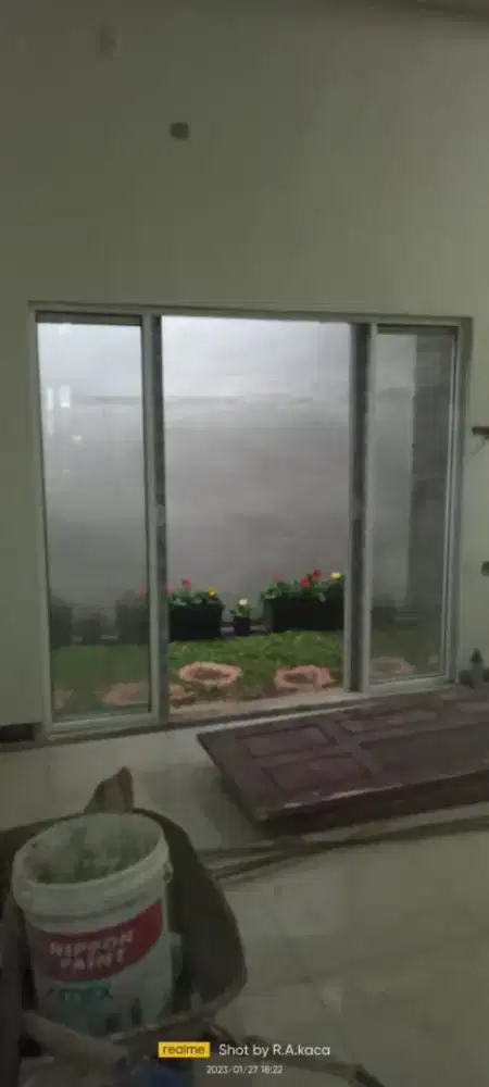 Pintu sekat partisi kaca