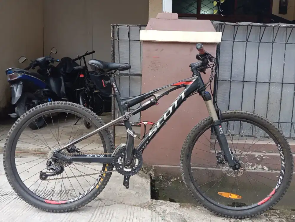 Sepeda Scott spark 660