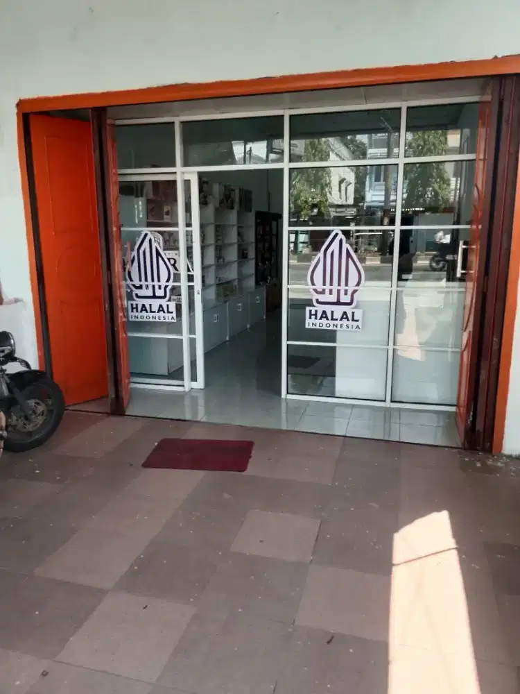 Pintu sekat partisi kaca