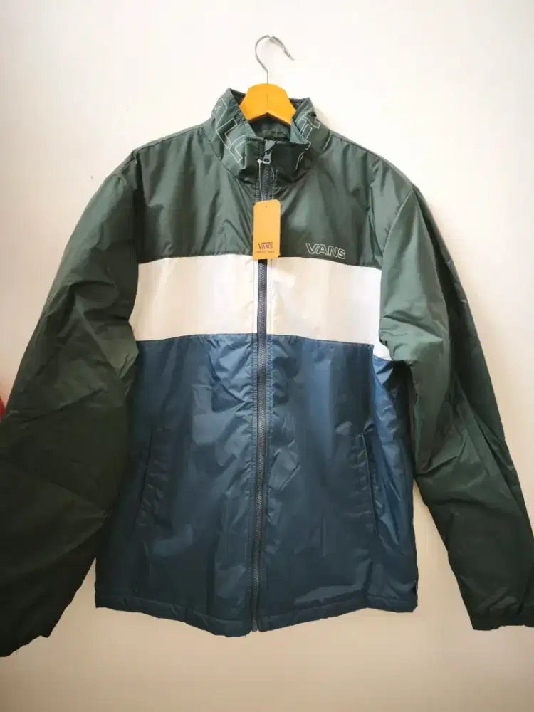 Jaket Vans Off The Wall 
New, 1000% original, beli dr US