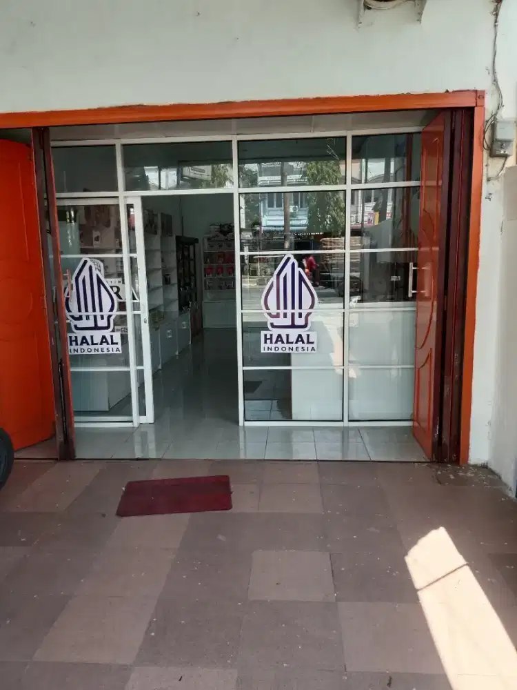 Pintu sekat partisi kaca