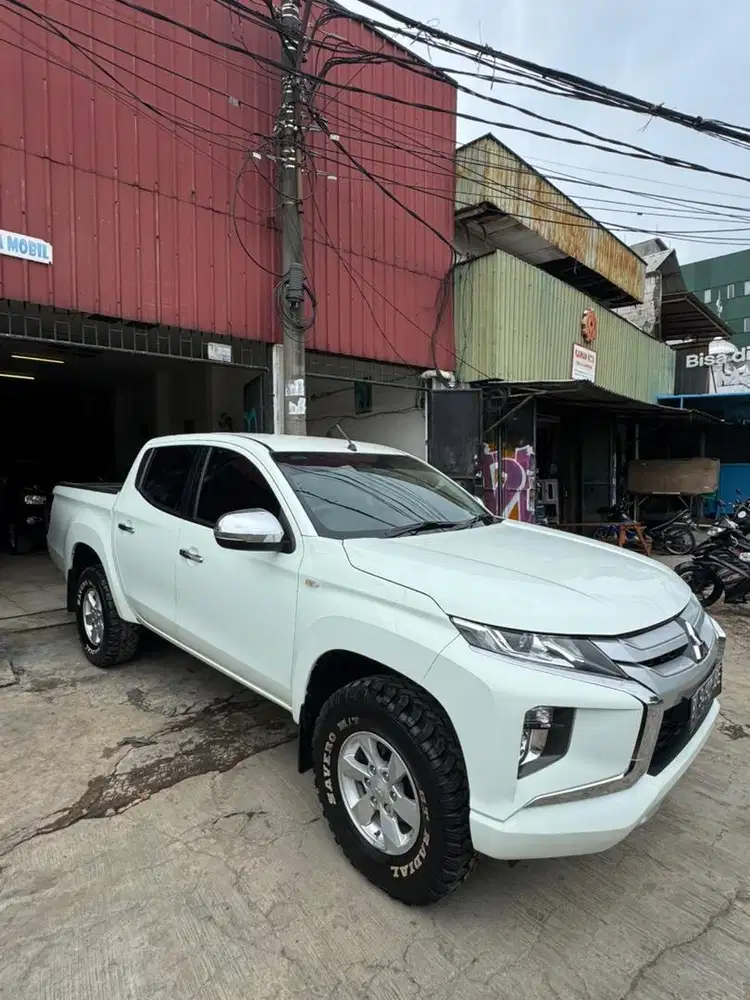 Mitsubishi triton GLS tahun 2021 double cabin 5x4