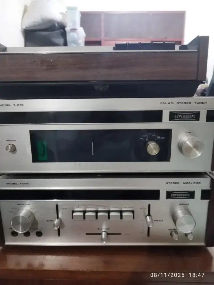 Superscope Set. Stereo Amplifier,FM/AM StereoTuner Bonus Cassette Deck