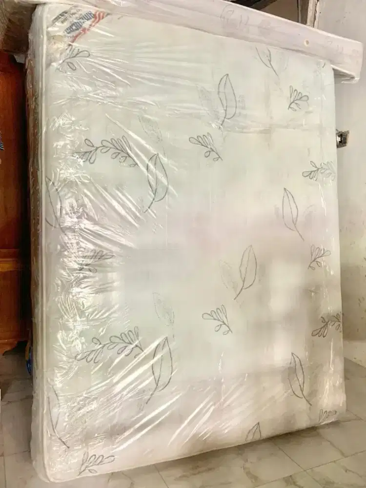 Dijual Kasur satu set tempat kasurnya ukuran 200 x160