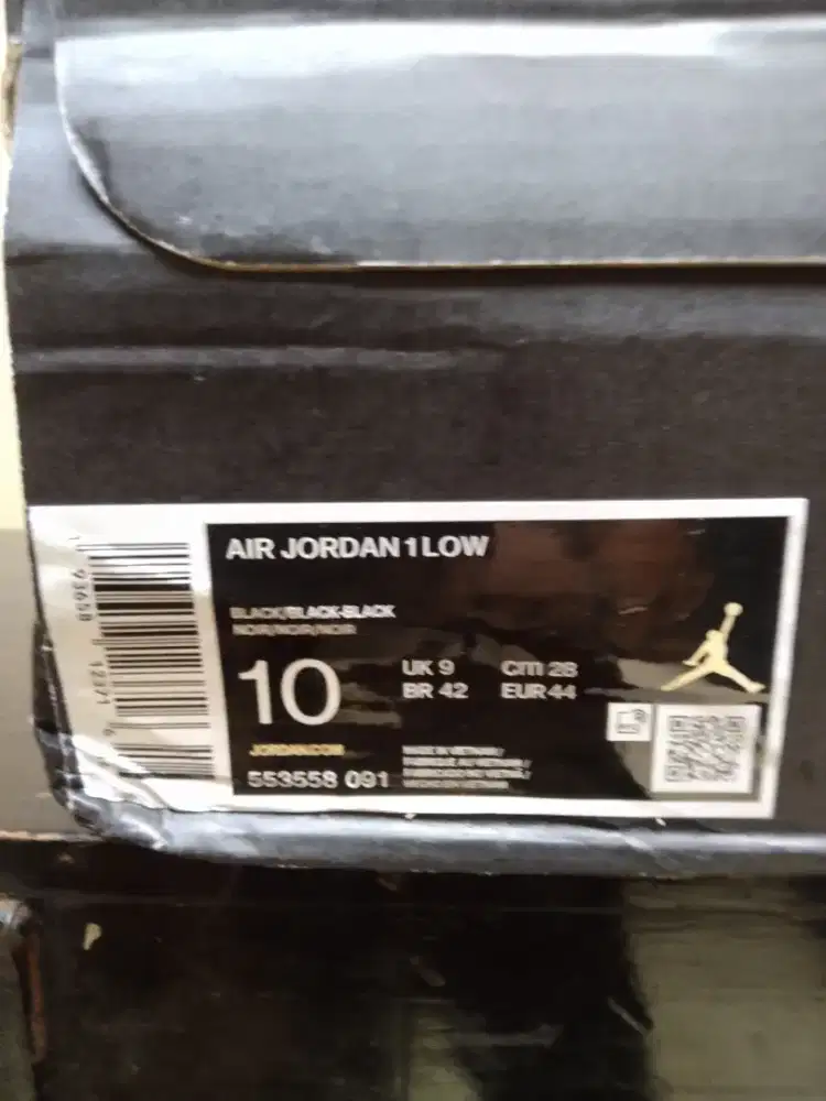 Nike low jordan full black 44