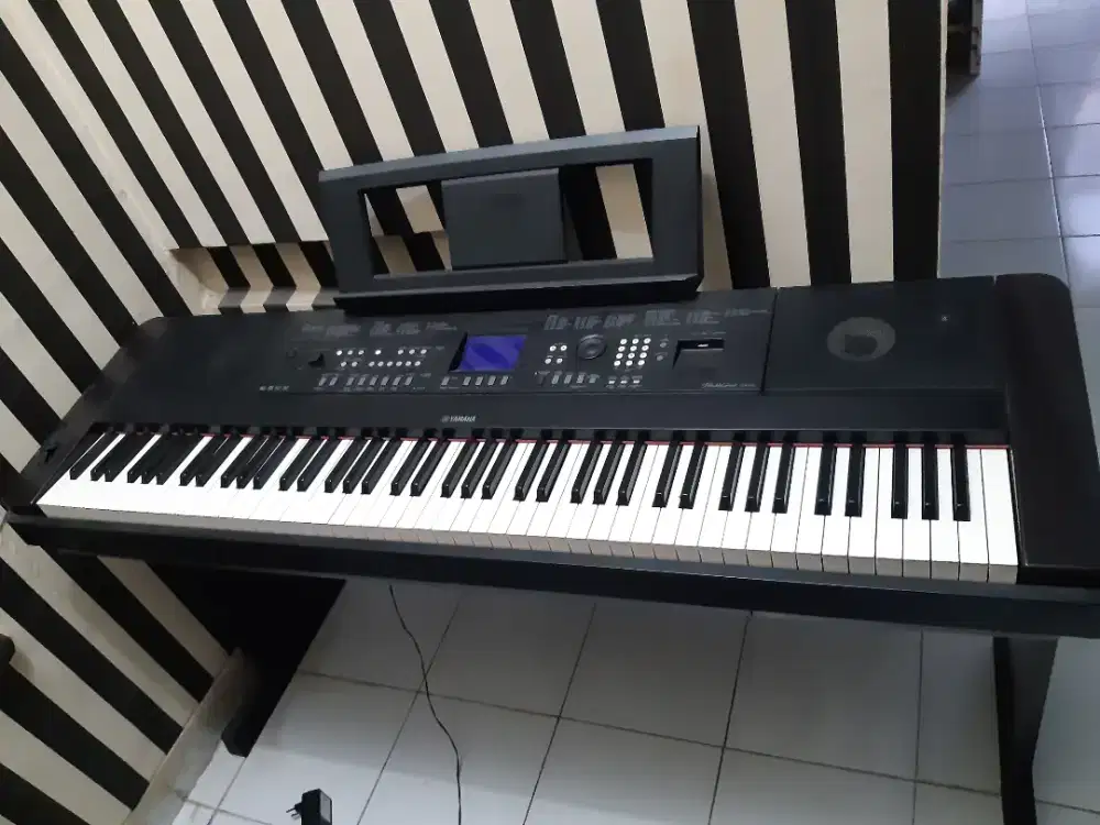 Piano Yamaha Dgx 650