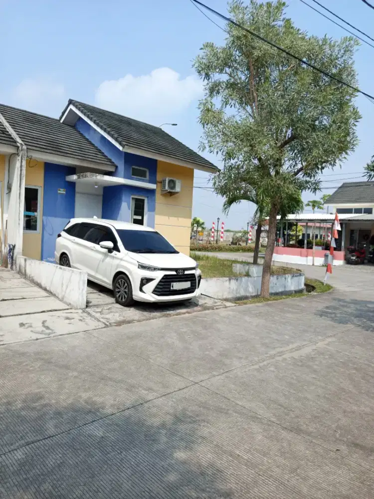 Dijual cepat, rumah komplek, dekat jalan raya