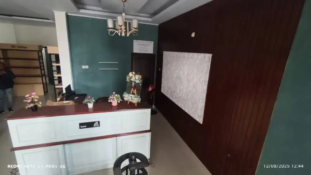 Di jual atau disewa ex klinik, bisa di pakai sebagai rumah hunian