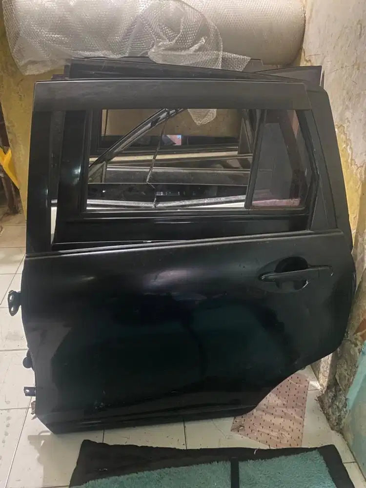 pintu tengah kanan/kiri avanza xenia ada kaca dan engsel 2012-2020