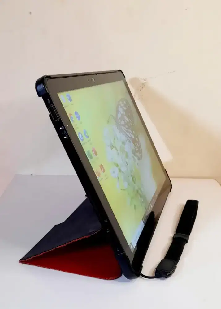 FUJITSU V727 Tablet Hybrid Tipis Ringan Bonus Pen Gacor