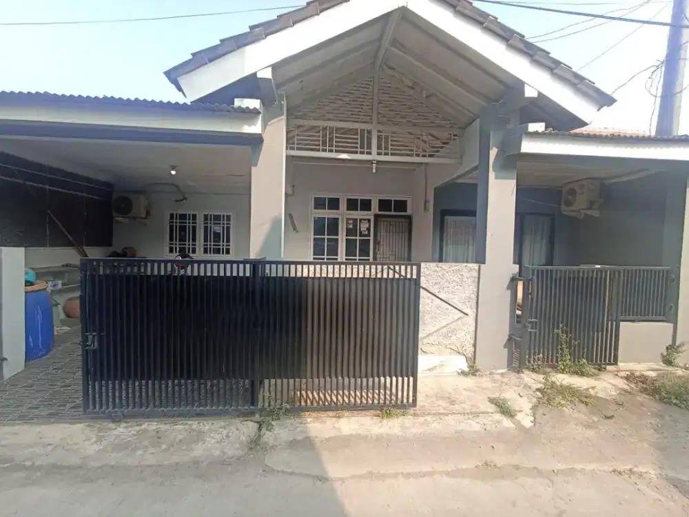Rumah terawat dan siap huni di taman sirnabaya indah karawang barat