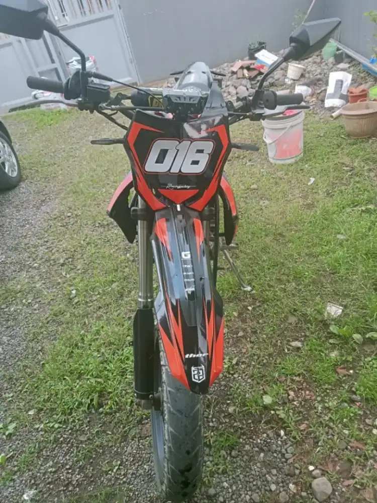 Kawasaki Dtracker 150 (2014)