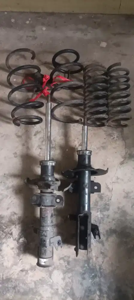 Lower kit shock per ceper mazda 2