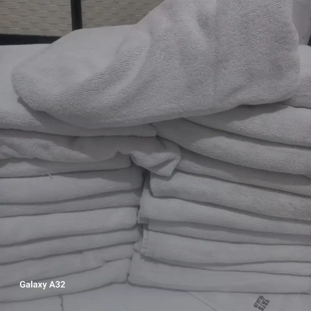 Handuk ex hotel jumbo bersih