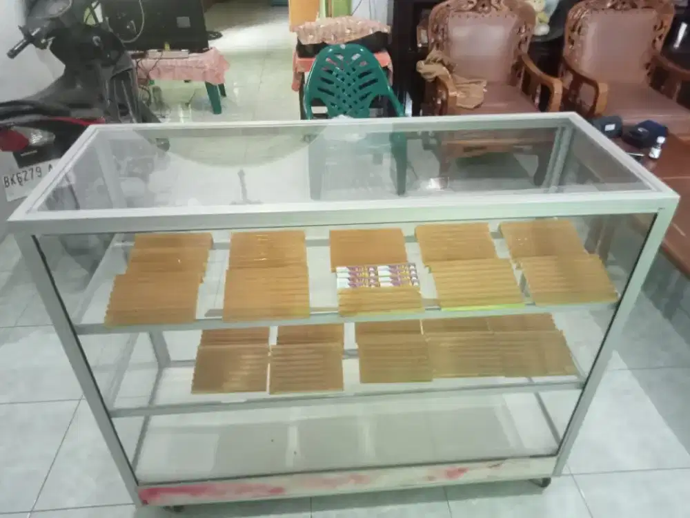 Dijual Etalase/Steleng Pulsa, Tempat vocer