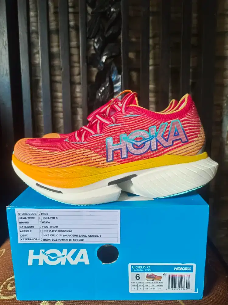 JUAL SEPATU RUNNING HOKA ONE ONE