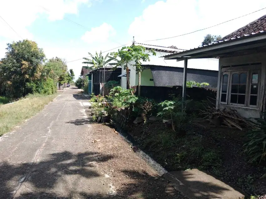 Tanah plus rumah sukoharjo 392m² muka 11m jln 5m , 40m dari jalan raya