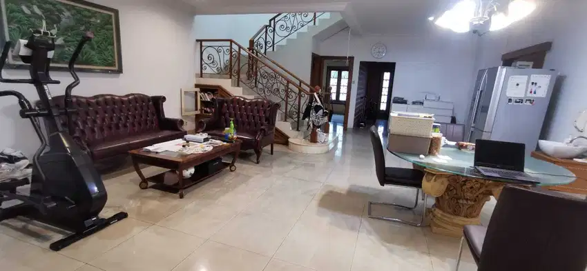 WTS / Dijual Cepat Rumah Mewah 2 Lantai di Pelangi Raya, Kelapa Gading