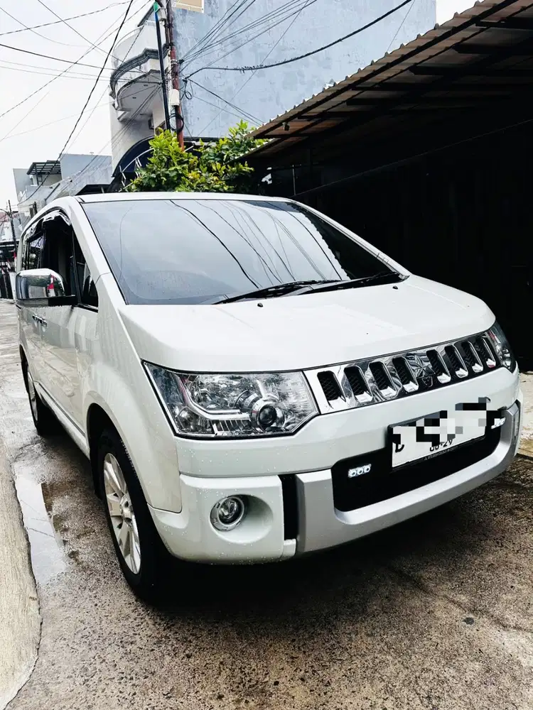 Mitsubishi Delica Royal 2015 Matic