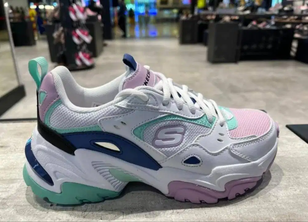 (New Size 36) Skechers Stamina v2 women's sneakers original