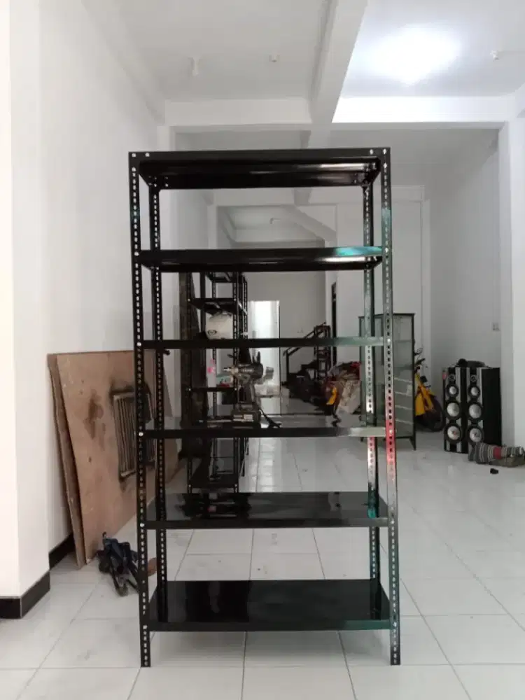 Rak besi siku lubang berbagai macam ukuran ready