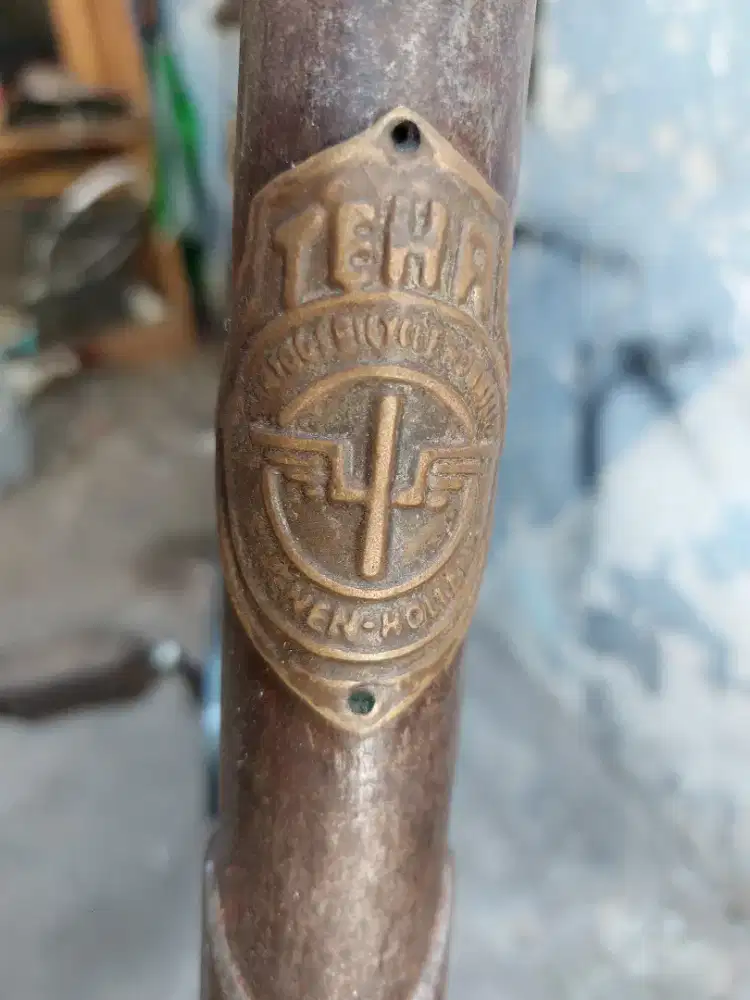 Sepeda jadul merk teha