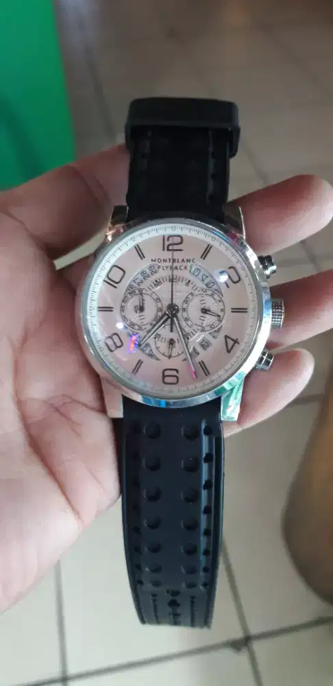 Jam tangan pria krono quartz