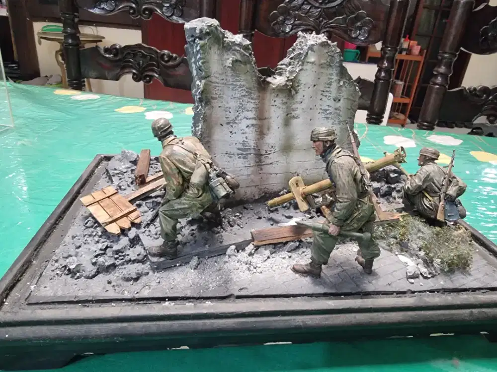 Diorama 1/16 German Fallschirmjaeger Berlin