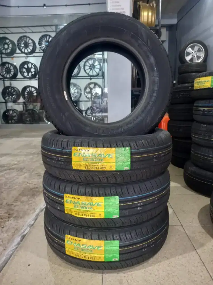 Ban dunlop enasave ec300. 185 70 14