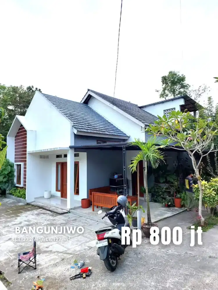 Dijual Rumah Halaman Luas Harga Ekonomis di Bangunjiwo