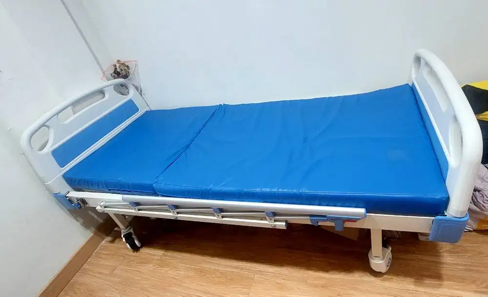 Bed Pasien Sella 2 Crank Ranjang Pasien Inap Rumah Sakit