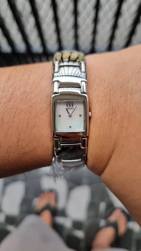 Seiko Ladies Watch Model SUJ767 Stainless Steel Whiate Dial Quartz