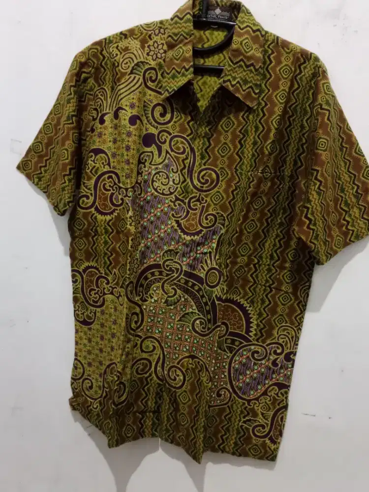 Kemeja batik lengan pendek
