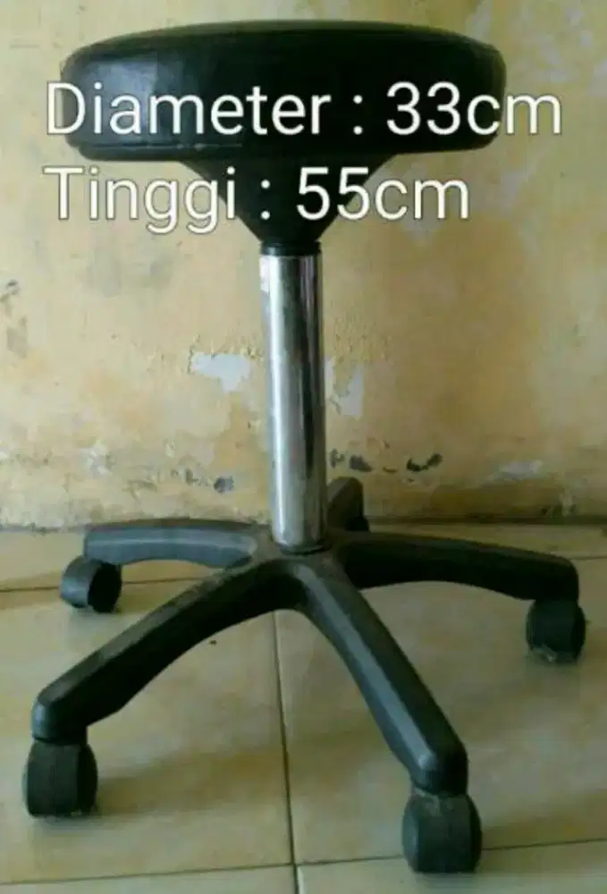 Kursi Bekas Salon Kecantikan