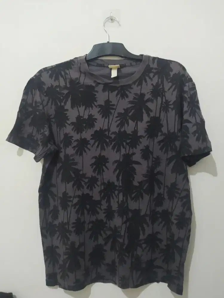 Kaos H&M Full Print Unisex