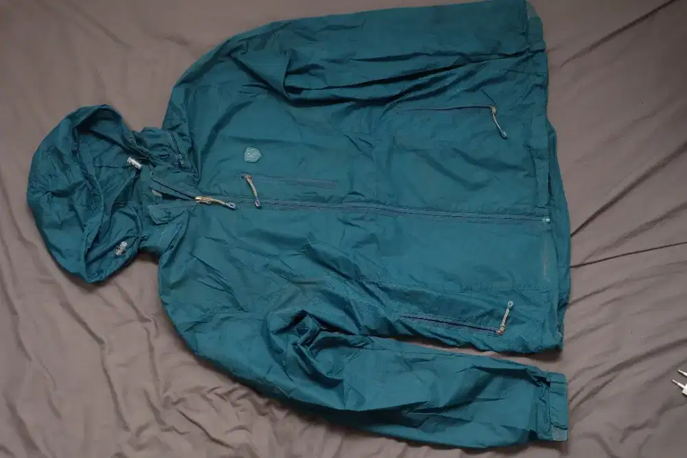 Jaket Running Hijau Emerald