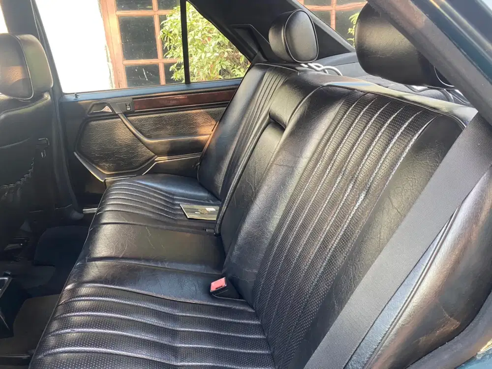Mercedes-Benz E220 1996 Bensin