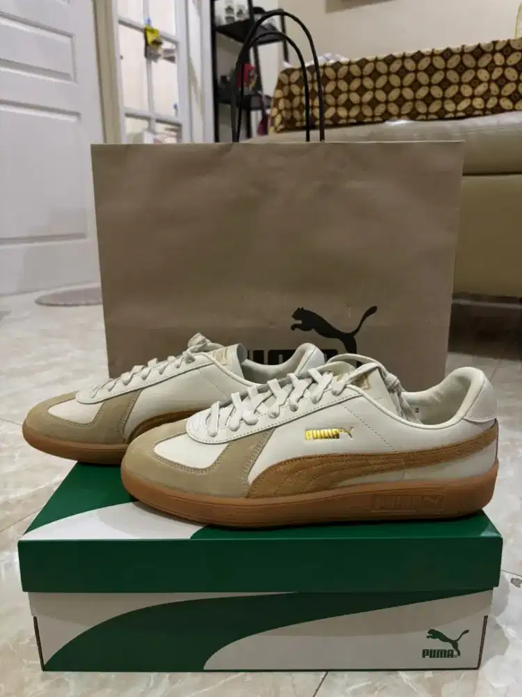 Sepatu puma armi